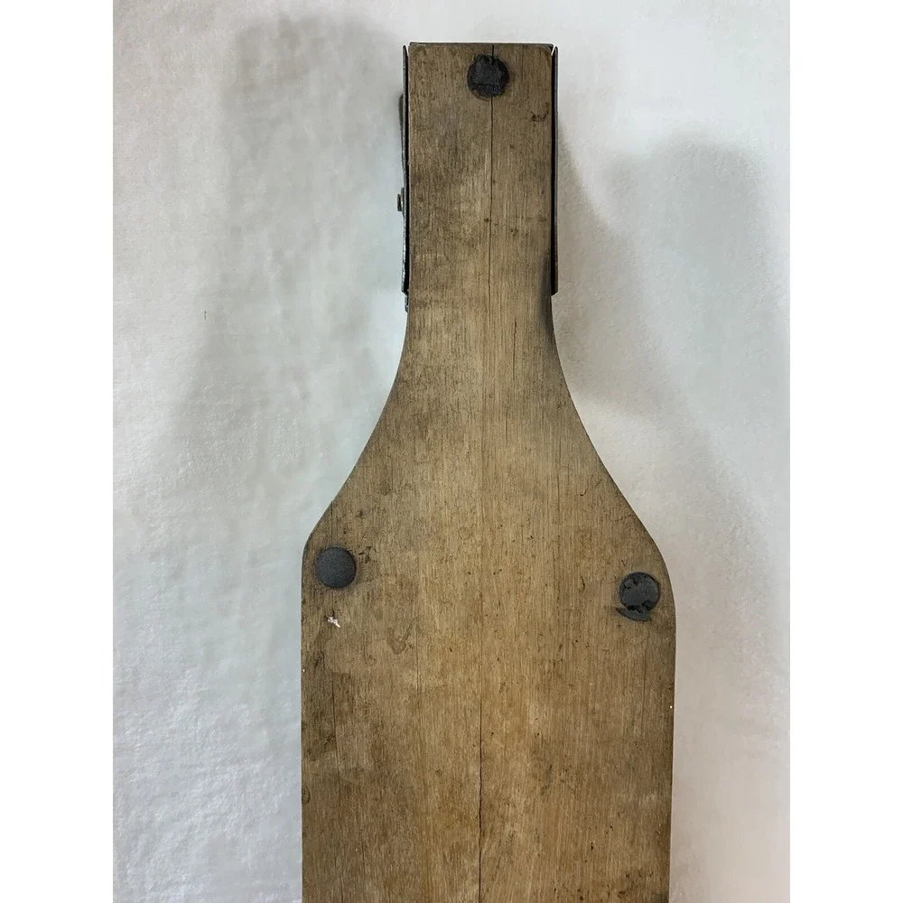 Vintage Wooden Fish Scaler Cleaning Skinner Filet Board Tail Clamp 23